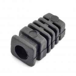 Eine Zugentlastung für ein schwarzes 7mm Kabel