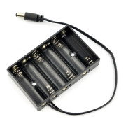 Korb für 6 AA (R6) Batterien mit DC 5,5 / 2,1 mm Anschlüssen