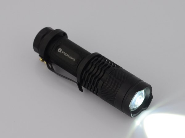 EverActive FL-180 Bullet 3W LED-Taschenlampe
