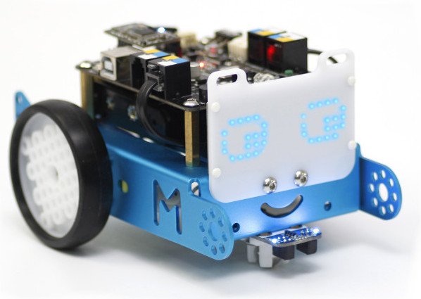 Pädagogischer mBot-Roboter mit einem LED-Matrix-Display