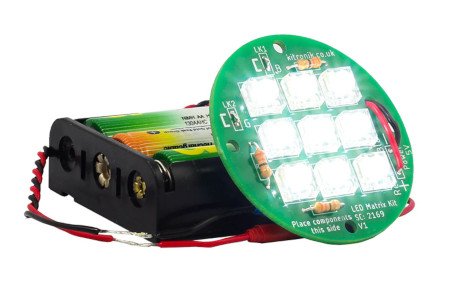 Zusammengebautes Matrix-LED-Beleuchtungsset – Korb und Batterien müssen separat erworben werden.