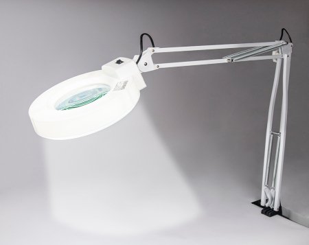 Eine weiße Lupenlampe, die an der Tischplatte montiert ist - Yihua YH298 115 mm 5D.